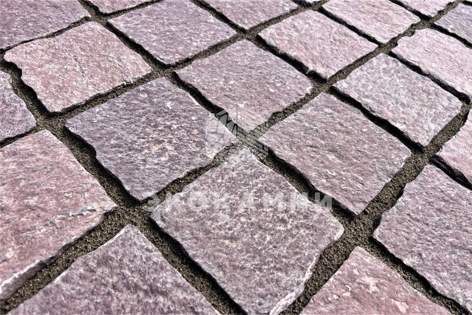 Колотая брусчатка из лемезита розово-бордовая Изображение №1