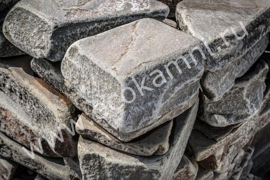 Бут песчаник серо-зеленый галтованный Изображение №2