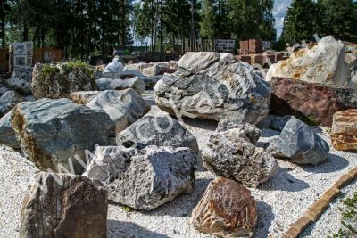 Купить природный камень для ландшафта в Москве и Московской области