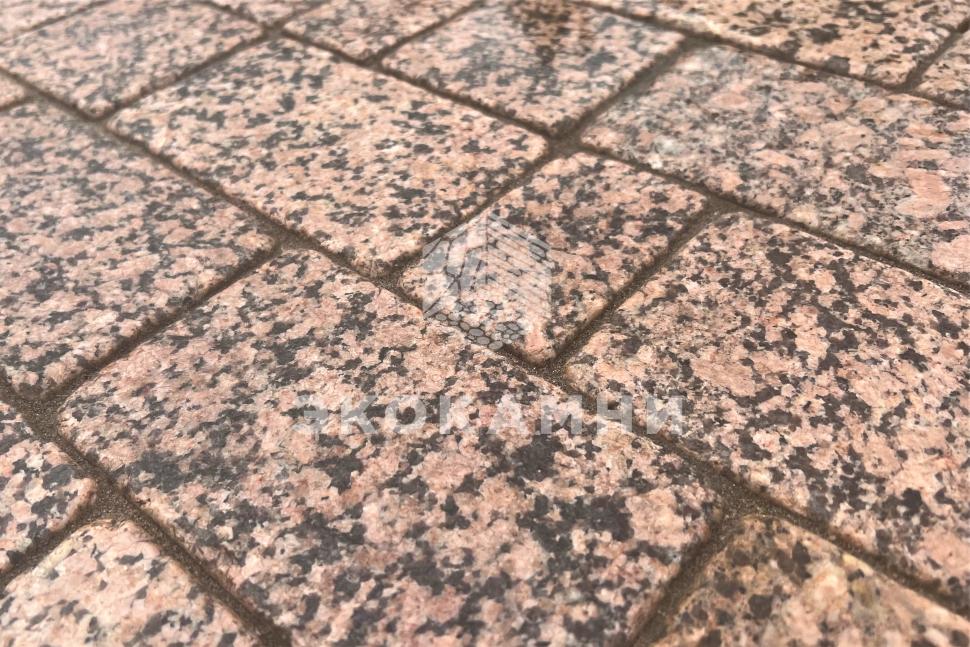 Брусчатка гранитная розовая галтованная «Старый город» Изображение №2