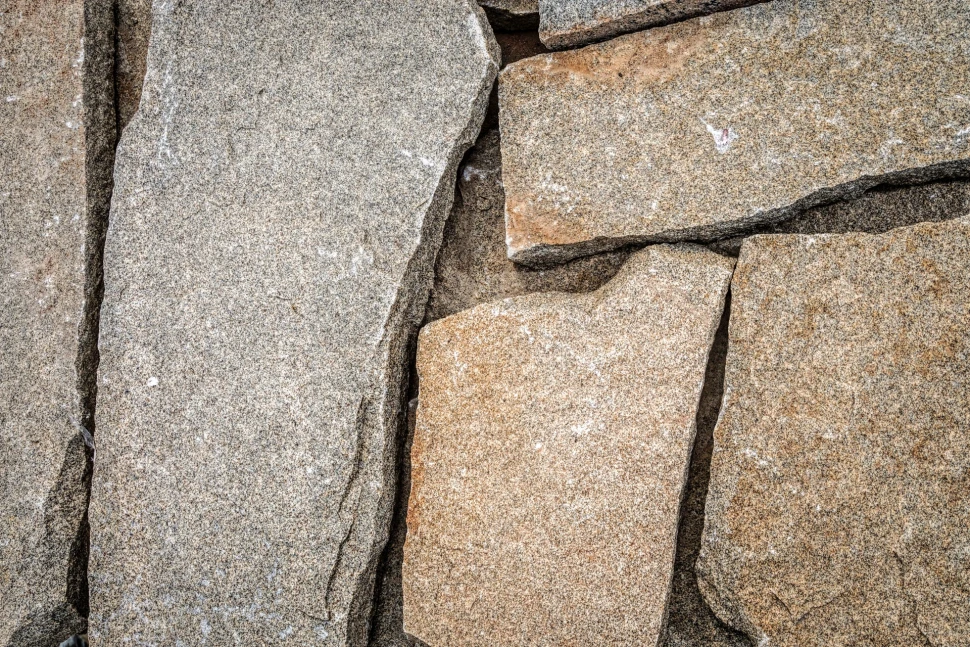 Плитняк гранит «Уральский» 6-8 см Изображение №1