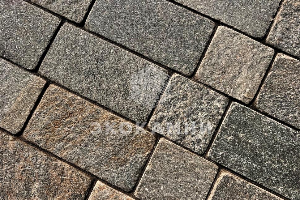 Пилено-галтованная брусчатка из кварцита «Старый Замок» серо-коричневая Изображение №4
