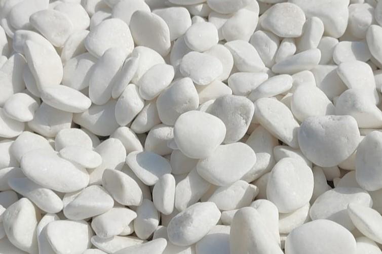 Мраморная крошка супер-белая галтованная (20 кг. уп.) Изображение №1