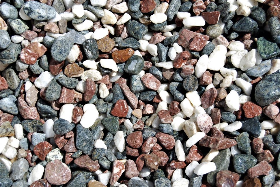 Мраморная крошка галтованная «3-цветный микс» 10-60 мм бело-зелёно-красного оттенка Изображение №2