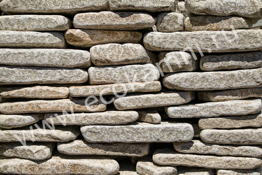 Плитняк гранит «Уральский» галтованный 4-6 см Изображение №2