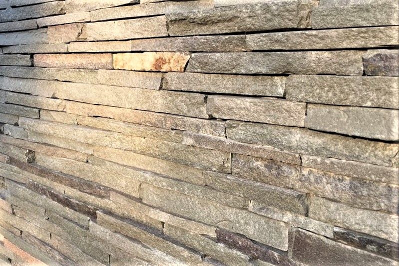 Горбушка из серо-зеленого песчаника Изображение №1